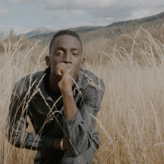AW22/23 campaign with @diallo__bouba 
#campaign #regionaleshandwerk #manufaktur #osttirol #tailoring #creation
