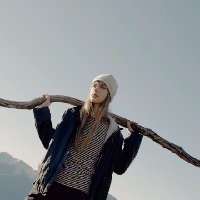 coated linen jacket, woolen hooded jacket, striped linen shirt.
availabe online or in our stores!
#handmade #osttirol #slowfashion #transparent #fair #sustainable #unique #diversethoughts 
Foto mit @eliasbachmann , Model @ivaremiasova, Hair & Make up @pony.und.puder